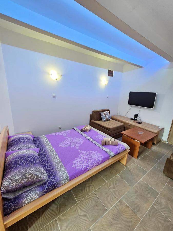 Booking Apartments Alone 1 Belgrád Kültér fotó